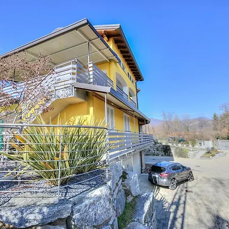 Golden & Sunflower Terrace * Leggiuno